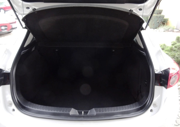 Mazda 3 cena 63900 przebieg: 160000, rok produkcji 2017 z Kosów Lacki małe 326